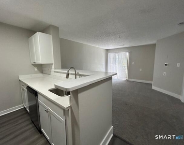 100 Glenbrook Road - Photo Thumbnail 5