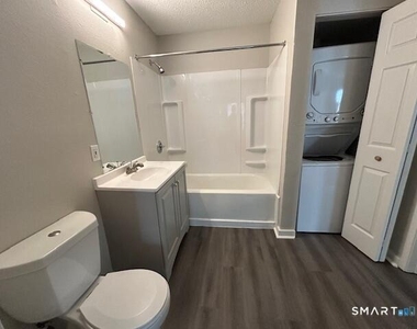 100 Glenbrook Road - Photo Thumbnail 11