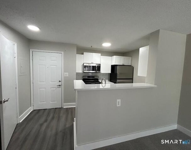 100 Glenbrook Road - Photo Thumbnail 7