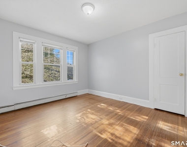 2 Oakland Avenue - Photo Thumbnail 20