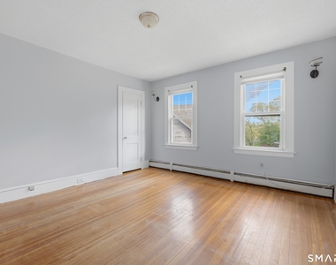 2 Oakland Avenue - Photo Thumbnail 18