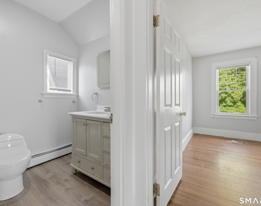 2 Oakland Avenue - Photo Thumbnail 16