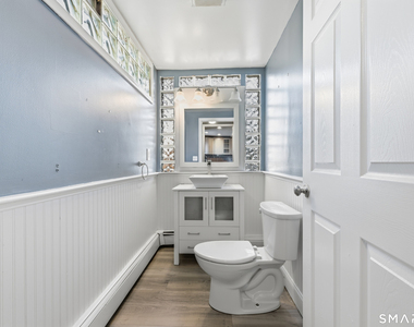 2 Oakland Avenue - Photo Thumbnail 12