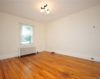 10 Poquonock Avenue - Photo Thumbnail 22