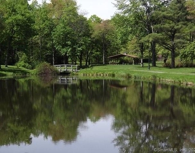 10 Poquonock Avenue - Photo Thumbnail 27