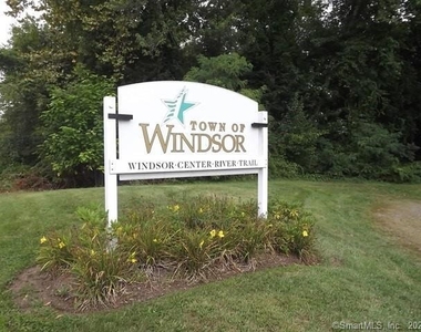 10 Poquonock Avenue - Photo Thumbnail 30