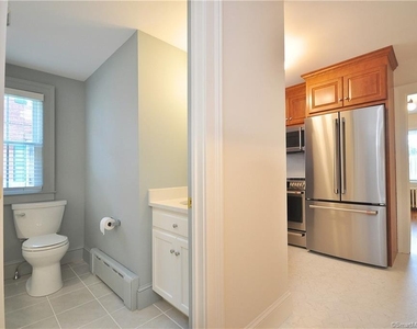 10 Poquonock Avenue - Photo Thumbnail 16