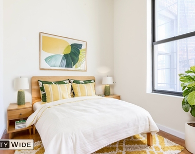 1427 York Avenue - Photo Thumbnail 1