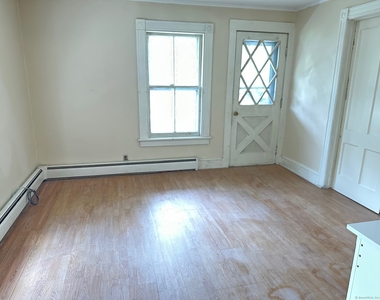 61 Clarence Street - Photo Thumbnail 1