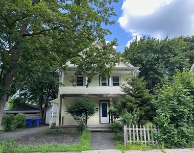 61 Clarence Street - Photo Thumbnail 11