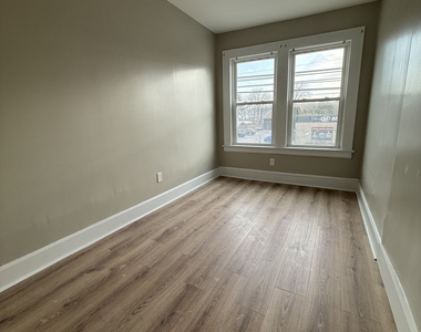 168 Main Street - Photo Thumbnail 4