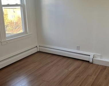 144 Putnam Street - Photo Thumbnail 5