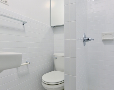 222 East 89th Street - Photo Thumbnail 4