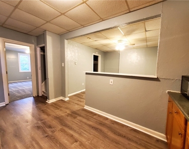 430 Grace St - Photo Thumbnail 4