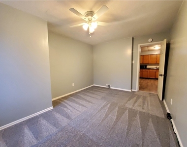 430 Grace St - Photo Thumbnail 1