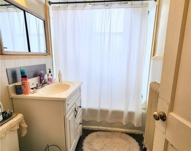 5854-5862 Forbes Ave - Photo Thumbnail 3