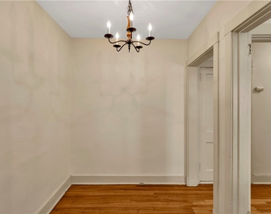 5854-5862 Forbes Ave - Photo Thumbnail 2