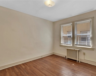 5854-5862 Forbes Ave - Photo Thumbnail 7