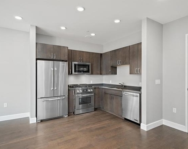 350 Oliver Ave - Photo Thumbnail 8