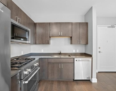 350 Oliver Ave - Photo Thumbnail 12