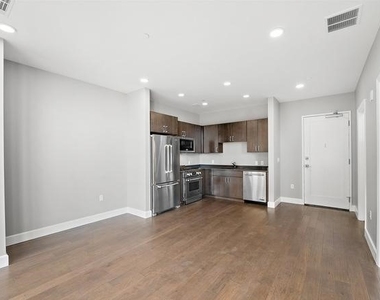 350 Oliver Ave - Photo Thumbnail 9