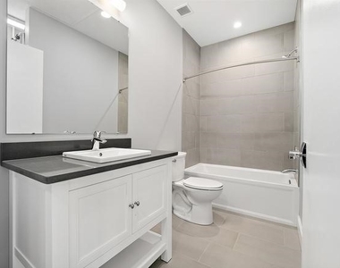 350 Oliver Ave - Photo Thumbnail 16