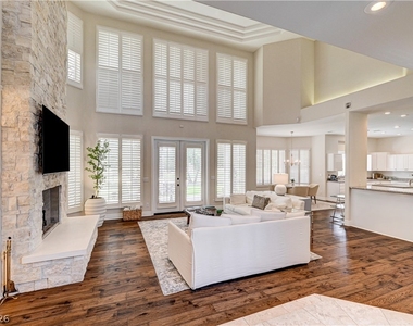 8901 Robinson Ridge Drive - Photo Thumbnail 8