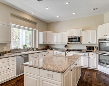 8901 Robinson Ridge Drive - Photo Thumbnail 26