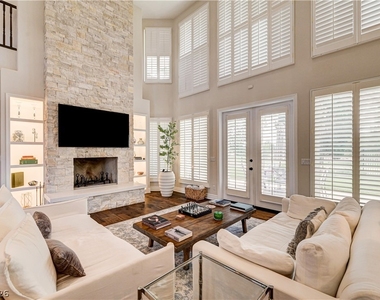 8901 Robinson Ridge Drive - Photo Thumbnail 12
