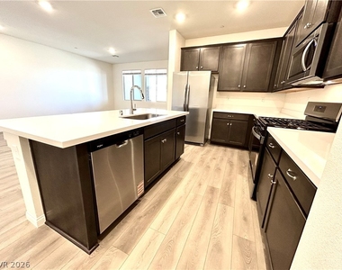 12476 Kings Creek Place - Photo Thumbnail 6