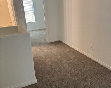 3308 Barada Heights Avenue - Photo Thumbnail 17