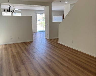 3308 Barada Heights Avenue - Photo Thumbnail 4