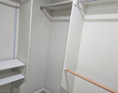 6868 Sky Pointe Drive - Photo Thumbnail 27