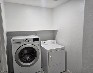 6868 Sky Pointe Drive - Photo Thumbnail 33