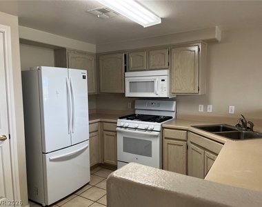3400 Cabana Drive - Photo Thumbnail 1