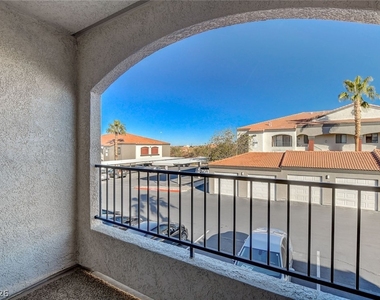 950 Seven Hills Drive - Photo Thumbnail 10