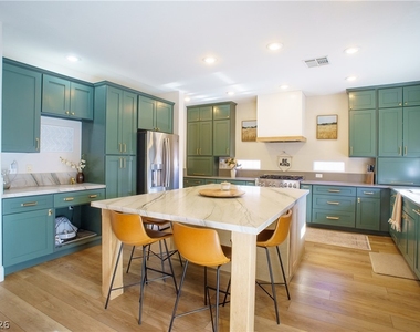11309 Jasper Grove Avenue - Photo Thumbnail 7