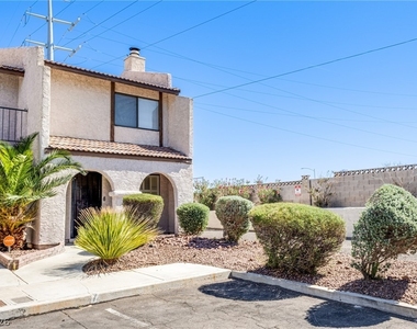 5240 Janfred Court - Photo Thumbnail 22