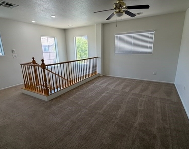 718 Thornford Street - Photo Thumbnail 19