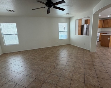718 Thornford Street - Photo Thumbnail 4