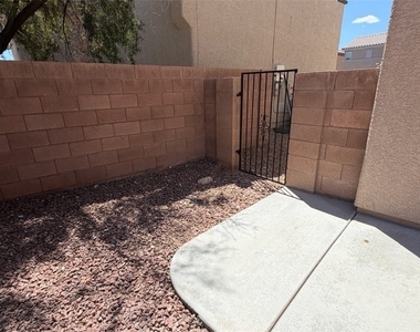 718 Thornford Street - Photo Thumbnail 30