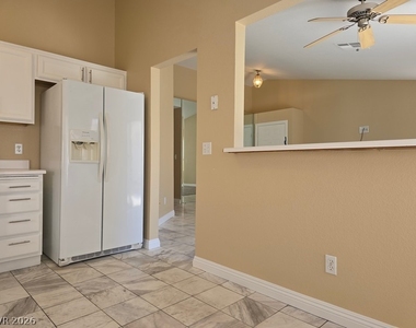 7217 Sun Cove Circle - Photo Thumbnail 7