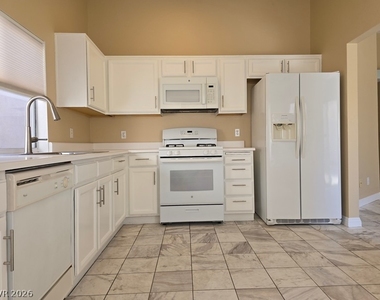 7217 Sun Cove Circle - Photo Thumbnail 5