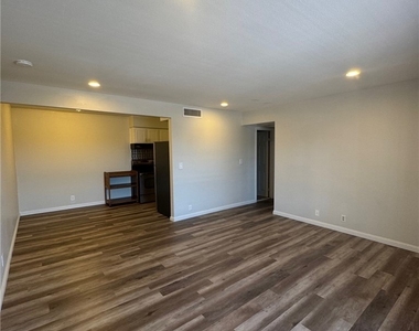 615 S Royal Crest Circle - Photo Thumbnail 1