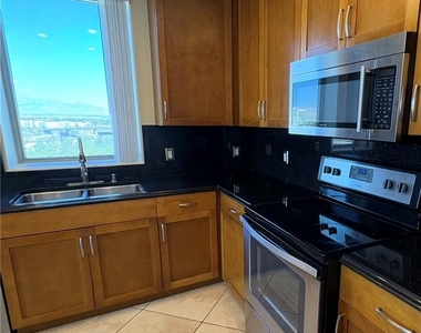 8255 Las Vegas Boulevard - Photo Thumbnail 12