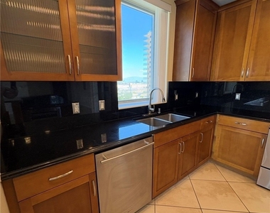 8255 Las Vegas Boulevard - Photo Thumbnail 10