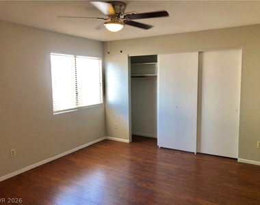 6863 Tamarus Street - Photo Thumbnail 9