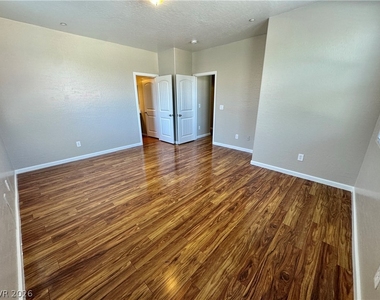 335 Clarence House Avenue - Photo Thumbnail 11