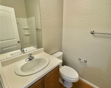 335 Clarence House Avenue - Photo Thumbnail 15