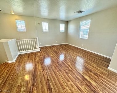 335 Clarence House Avenue - Photo Thumbnail 3